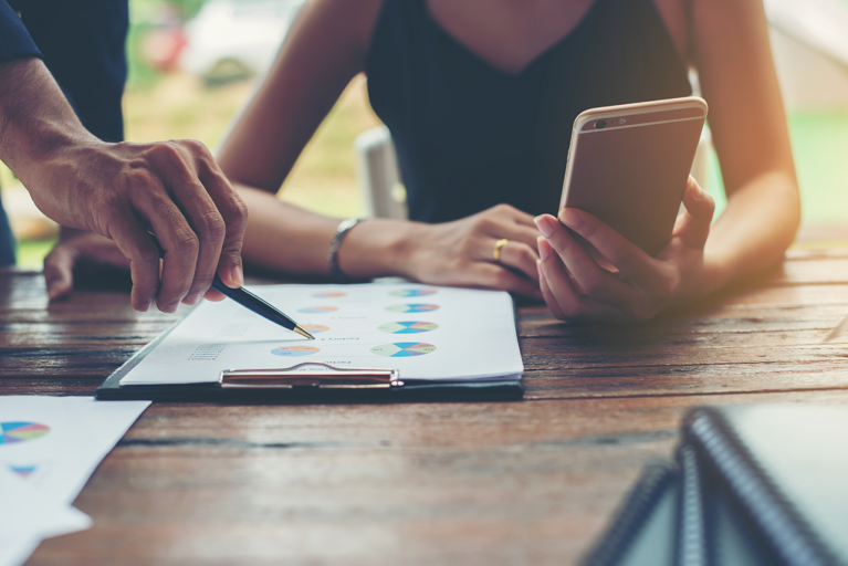 Planificación negocios corporativa carta asunto concepto trabajo equipo - ¿Qué es un aval y cómo funciona?