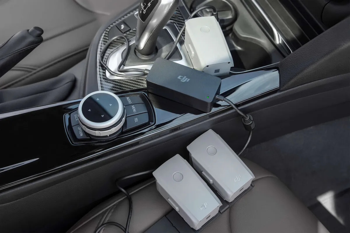 Cargador coche DJI para Mavic 2 detalle